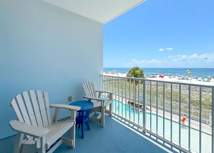 Lighthouse 208 Holiday home